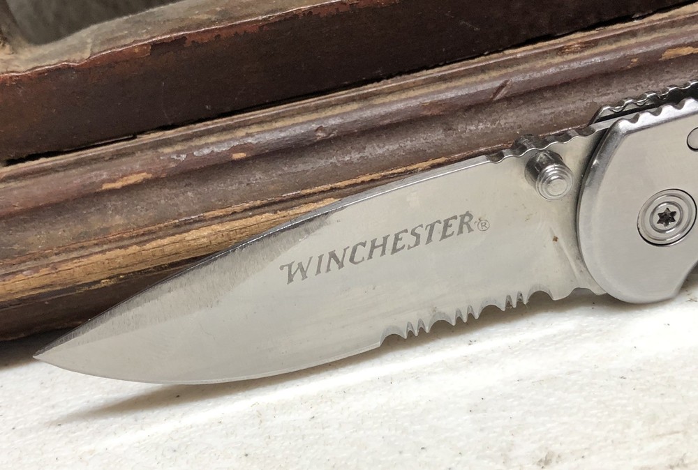 Winchester Folding Pocket Knife - Partially Serrated