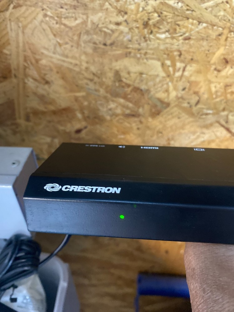 Crestron AM-101 Video Conversion with power adapter