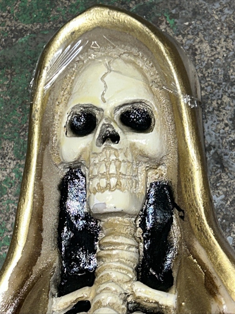 Santa Muerte Beige 23in