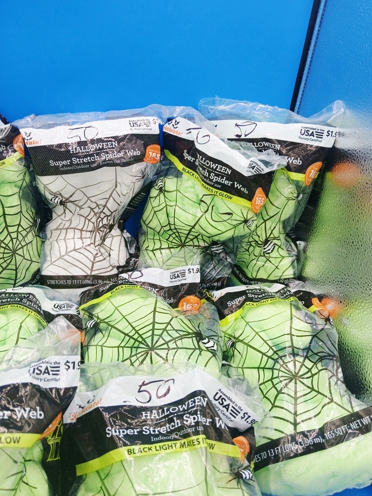 10 SUPER GLOW SPIDER WEB GLOWS & 1 WHITE SPIDER WEB