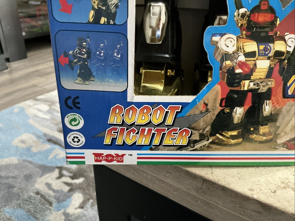 HAP-P-KID ROBOT FIGHTER-BATTERY OP-MINT IN BOX-