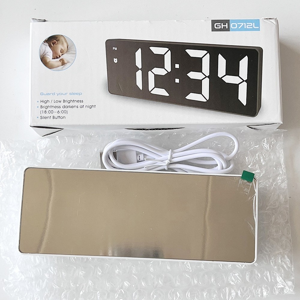 Minimalistic LED Digital Clock with Night Mode and Adjustable Brightness