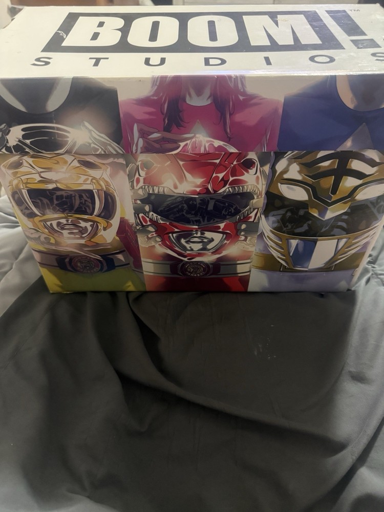 Short Comic Box - Art: Power Rangers - BCW Comic Storage Boxes (BCWCB)