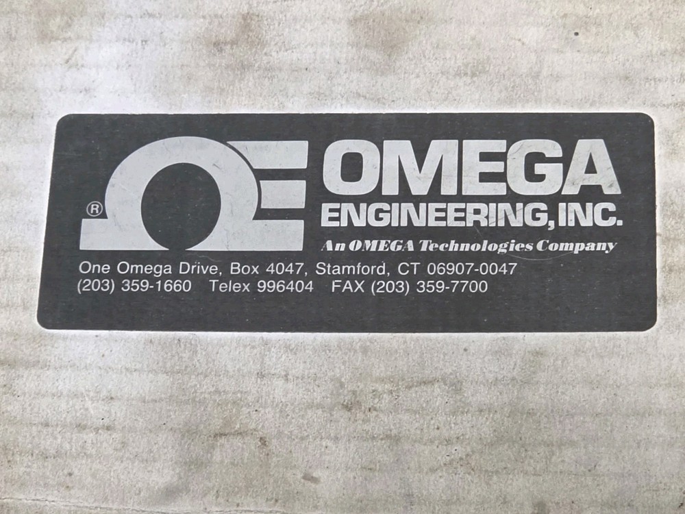 Omega Handheld Microprocessor Digital Thermometer HH-21