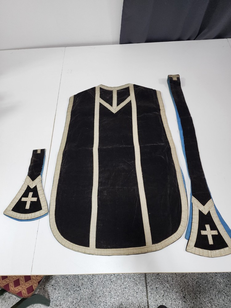 Antique Fiddleback Chasuble