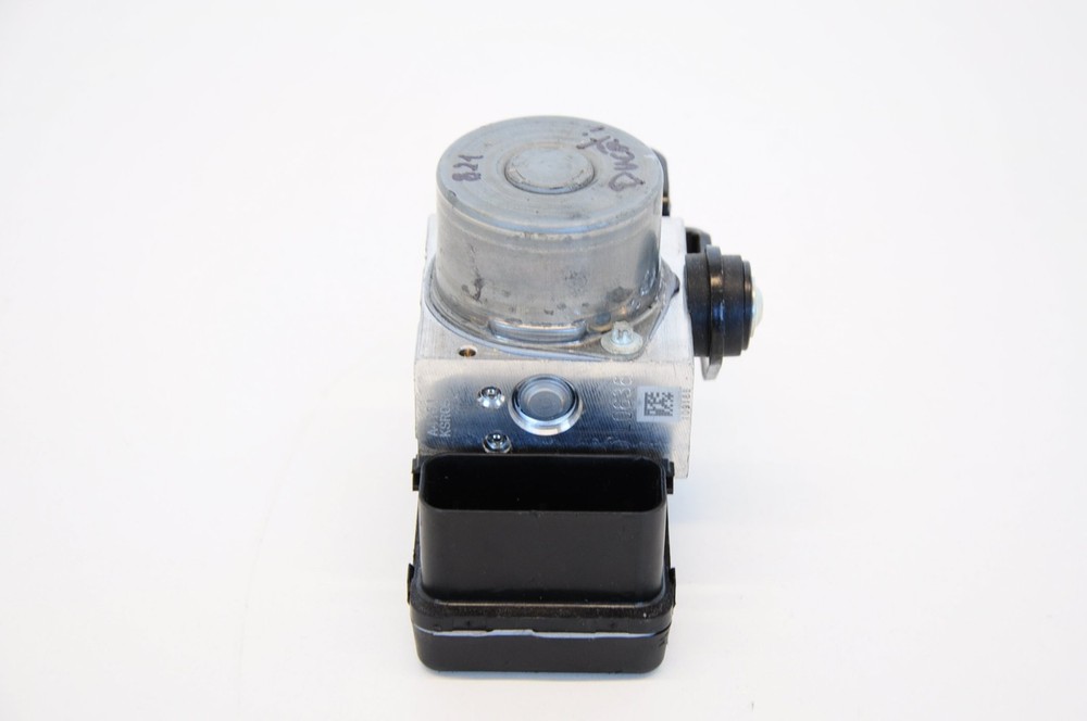 2015 DUCATI HYPERSTRADA 821 ABS PUMP 54240332B