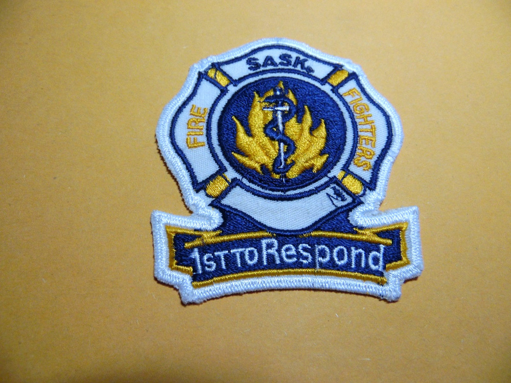 New SASKATCHEWAN, CANADA FIRE FIGHTERS SHOULDER PATCH