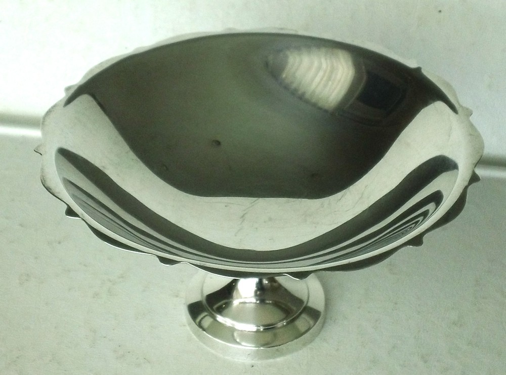 Oneida USA Silverplated Footed Shallow Bon Bon Dish, 3.5” Tall