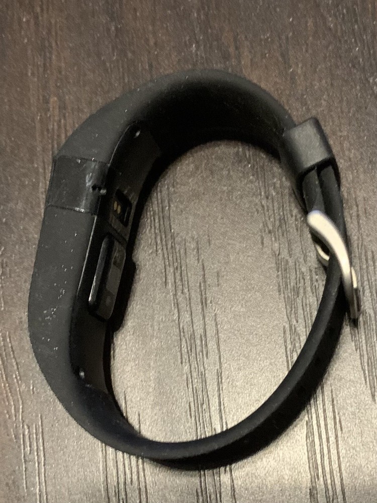 FITBIT 405 Black Activity Tracker Size Small X 2 Only 1 Charger