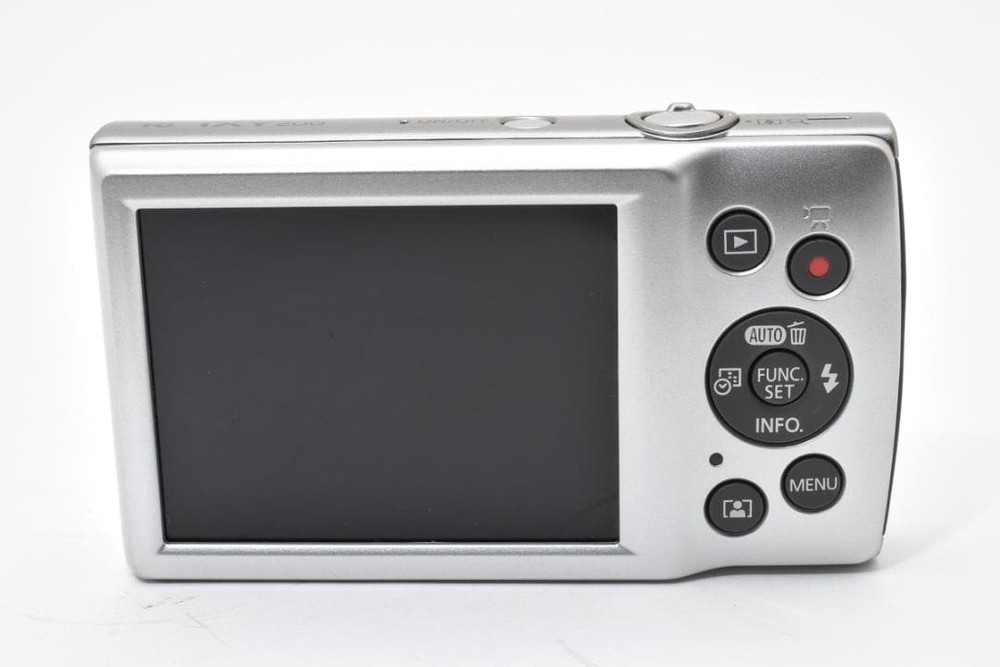 Canon IXY 200 Compact Digital Camera Silver Excellent Condition