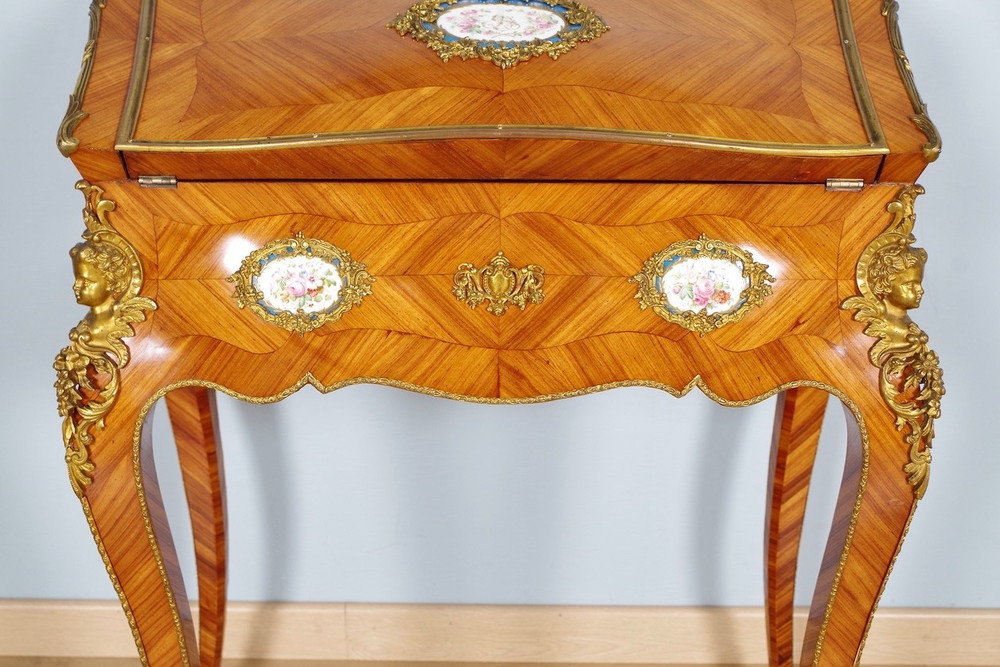 Napoleon III Sloping Desk