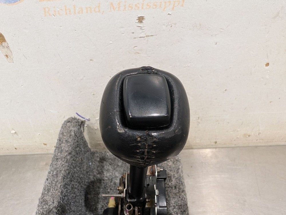 96 CHEVY CORVETTE C4 AUTOMATIC TRANSMISSION SHIFTER