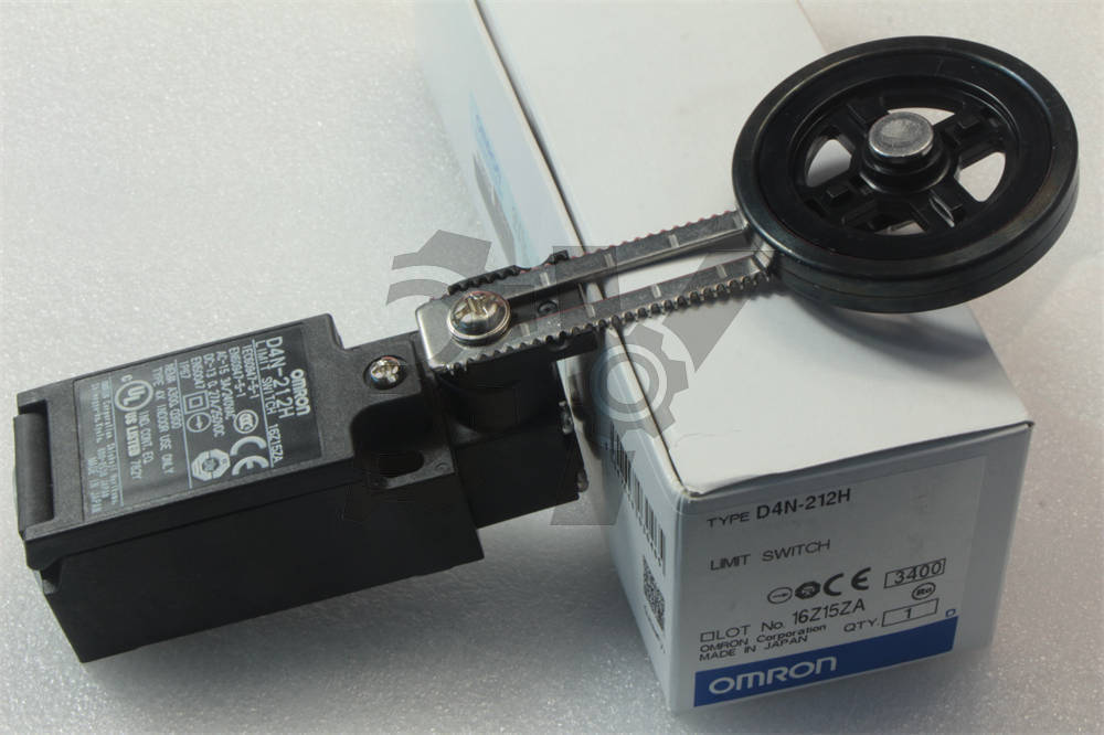 1PC Omron Limit Switch D4N-212H NEW