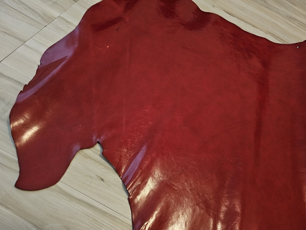3-4oz RUBY RED FINISHED VEG TAN LEATHER HIDE SINGLE SHOULDER SHEET, PANEL 7+sqf