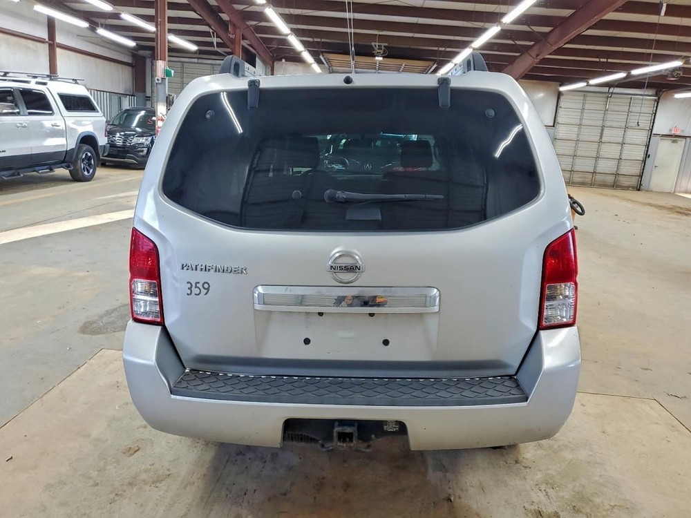 PATHFINDR 2011 Glove Box 4969865