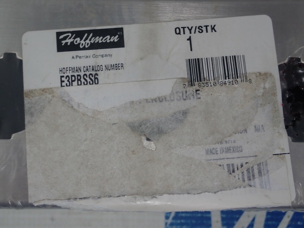 HOFFMAN E3PBSS6 SS PUSHBUTTON ENCLOSURE 3 HOLE STAINLESS STEEL