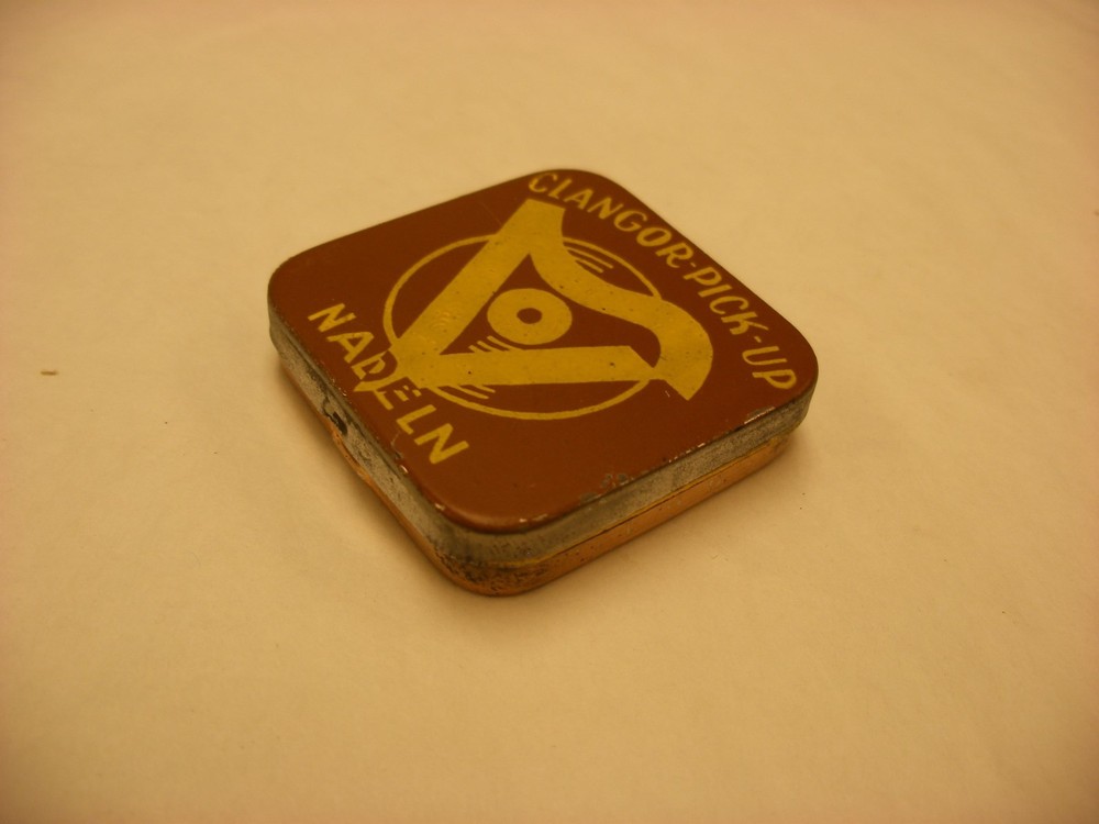 Phonograph Gramophone Needle Tin - Clangor - Brown