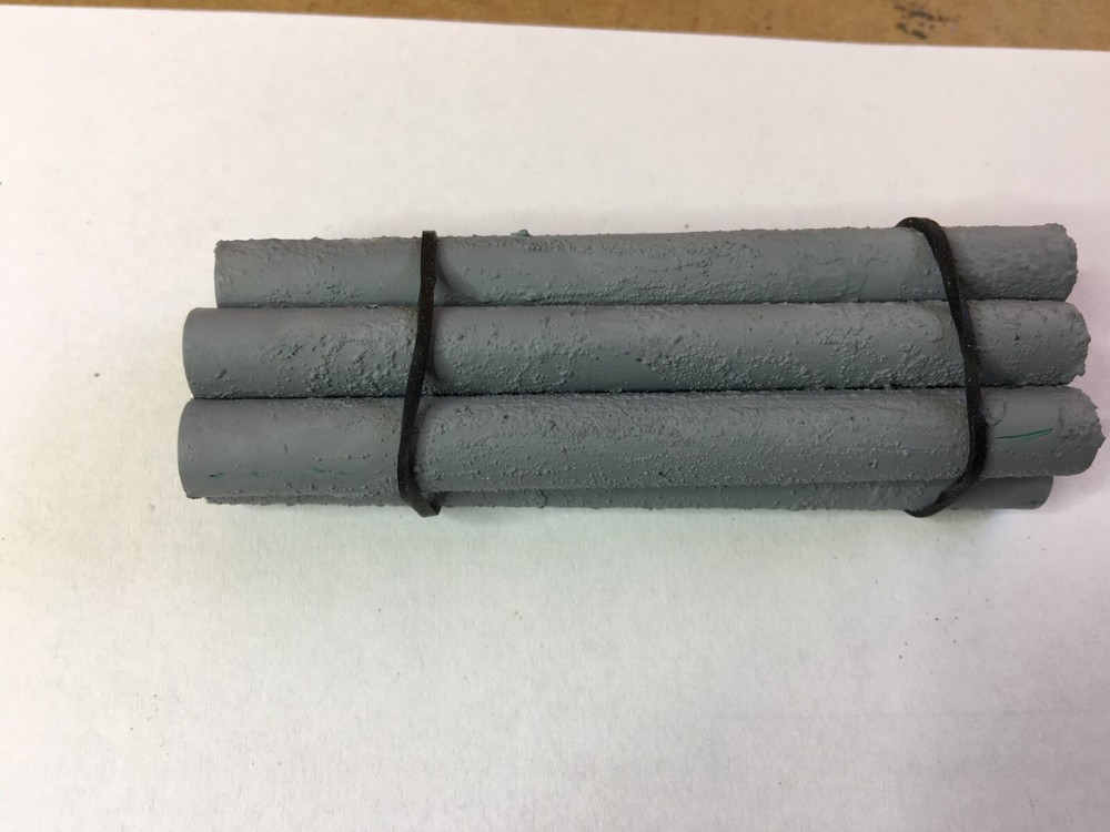 Train Car Loads: Concrete Pipe 6-Pipe Bundle Lot HO Scale Trains