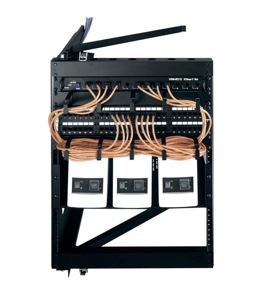 Middle Atlantic 12-24 Swing Away Rack