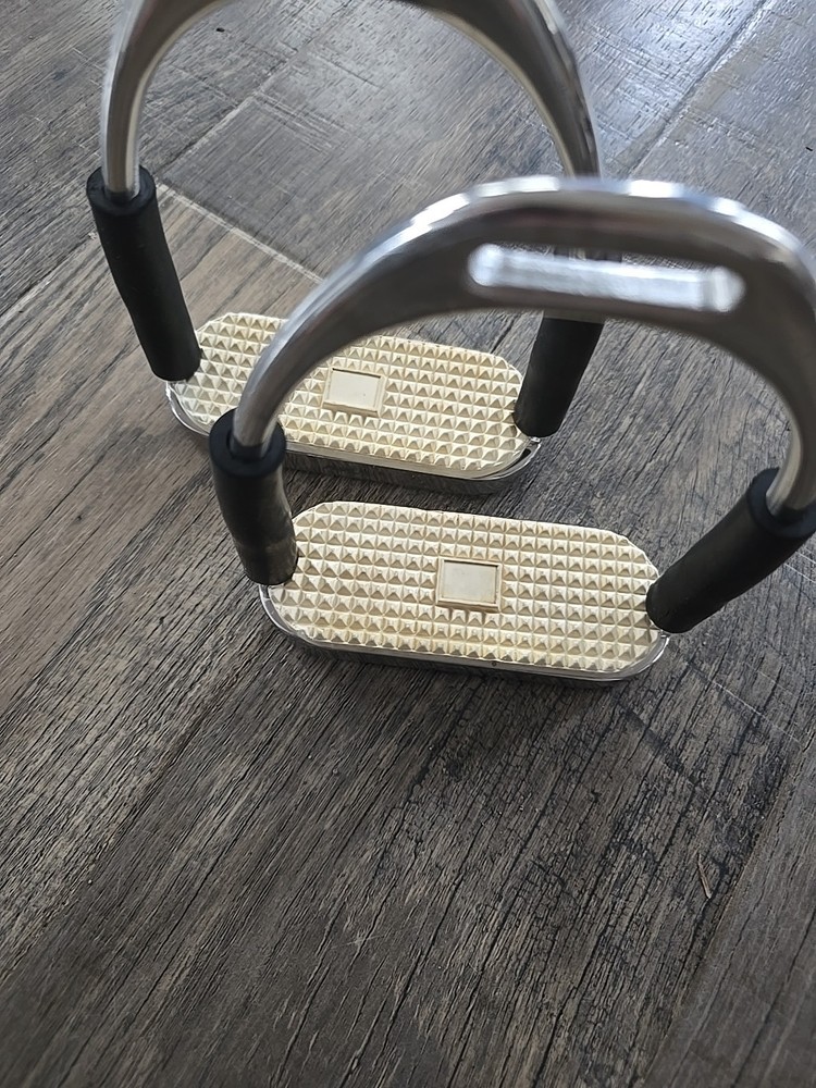english stirrups