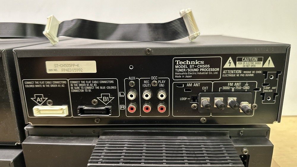 Technics SE-CH505 Component System Tuner Amp CD Changer Works with issues READ