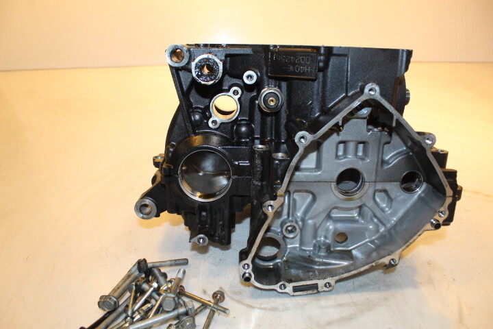 2018 Yamaha Yzf R3 Yzfr3 Engine Motor Crankcase Crank Cases Block
