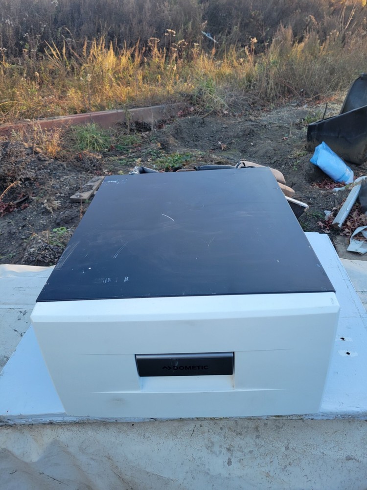 DOMETIC CD30-DCTB1 COOLMATIC DRAWER FRIDGE W/ COMPRESSOR - WHITE.