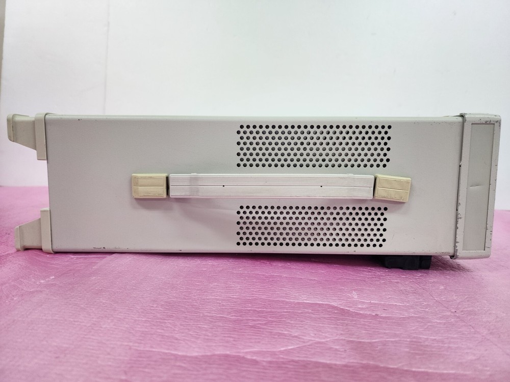 ADVANTEST R3752E Network Analyzer 5 Hz to 500 MHz, Output 1, Input A(Receiver)