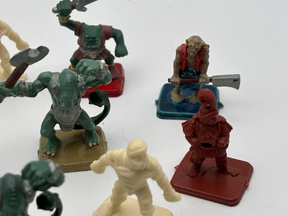 Hero Quest Figure Bundle X 13