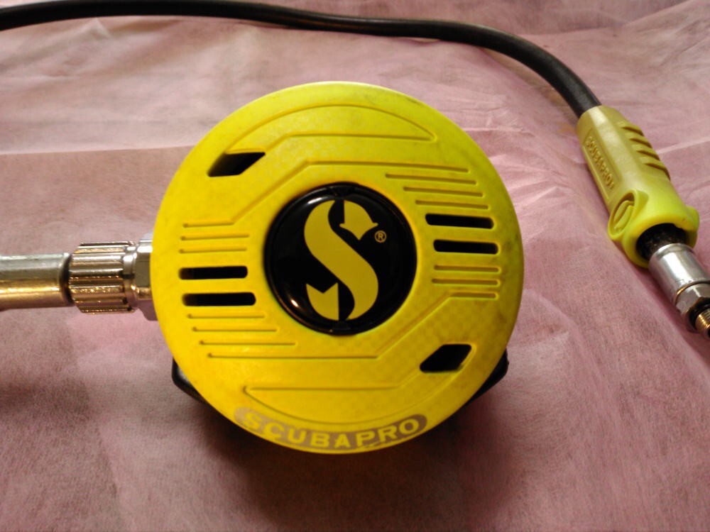 Scubapro R190 / 71003 , Good condition.