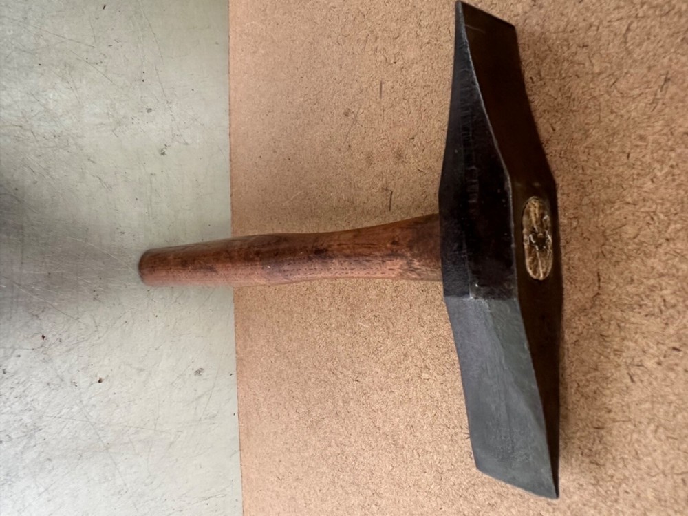 Vintage ATHA Scaling Hammer 1 Pound 5oz.