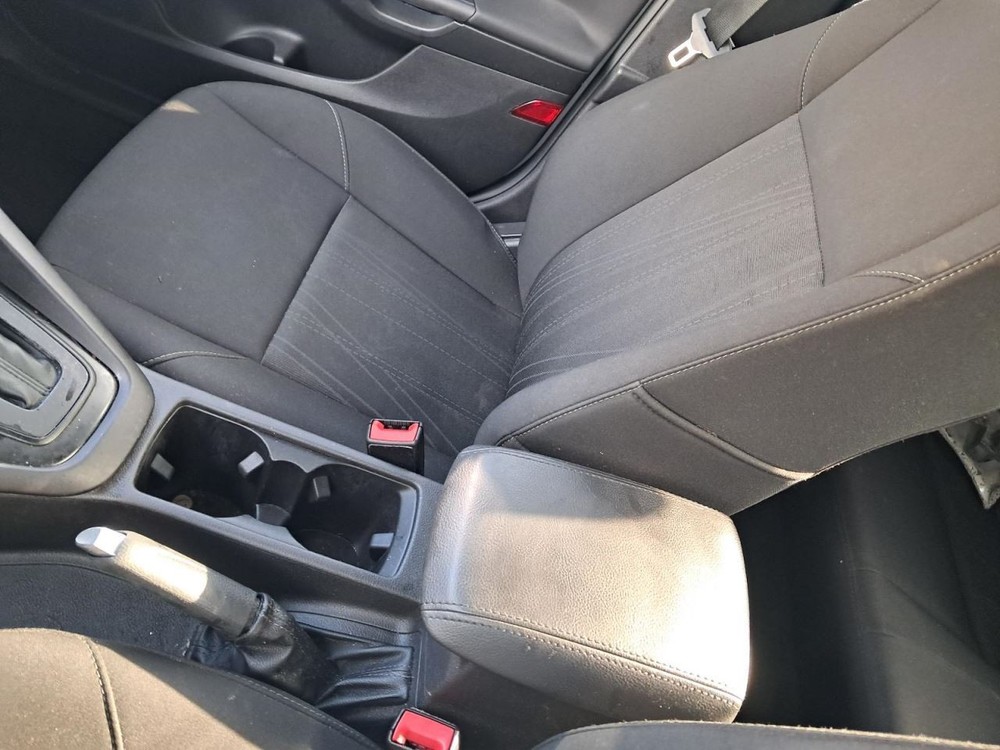 FOCUS 2018 Glove Box 4892054
