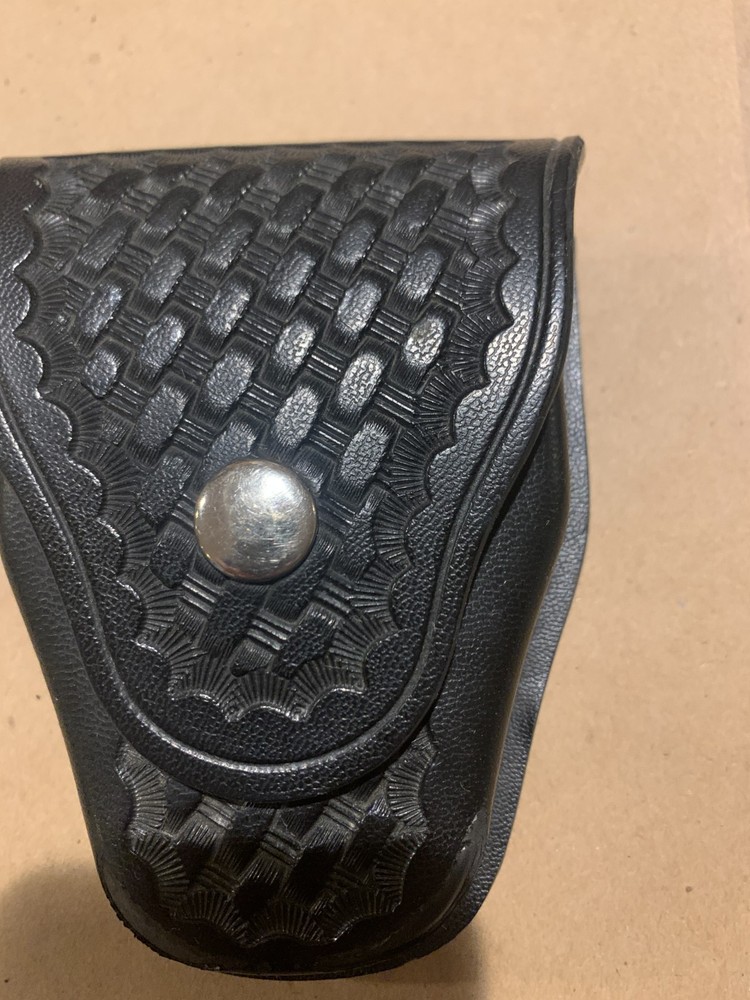 Hellweg Australian Made Handcuff Pouch