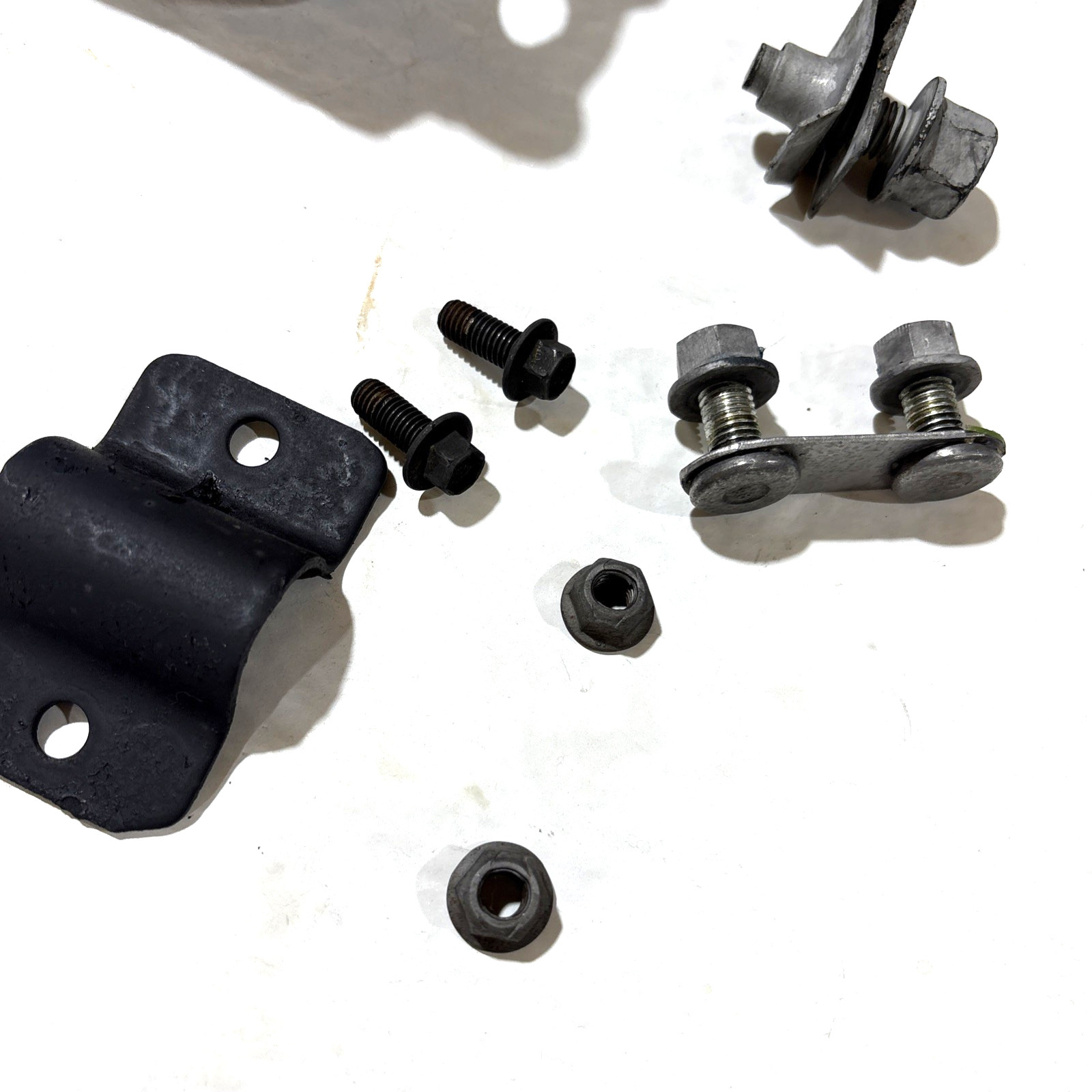 1983-1997 Ford Ranger spare tire carrier (original) Mazda B-Series