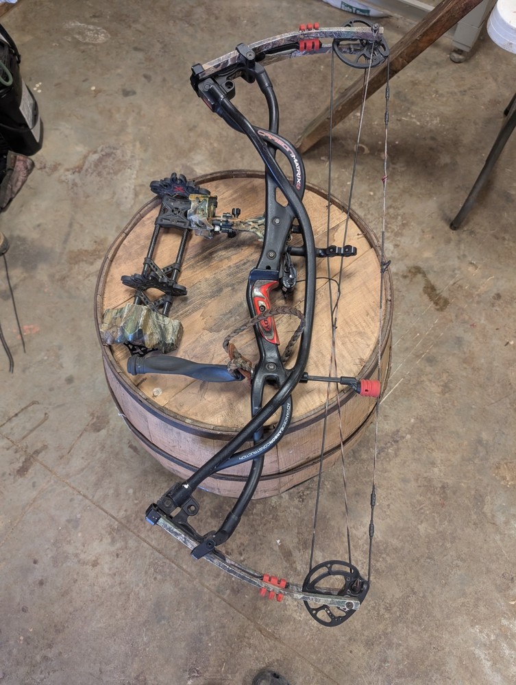Hoyt Carbon Matrix Compound Bow Loaded