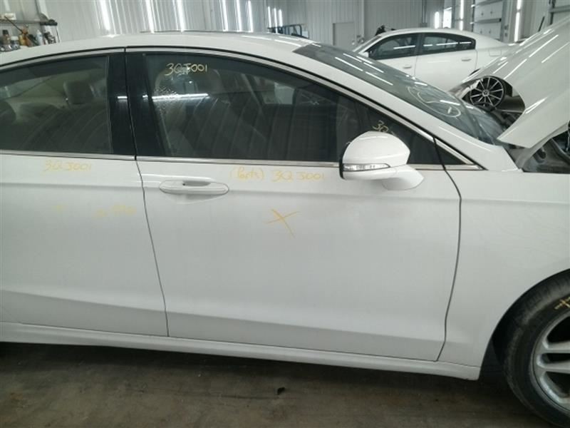 FUSION 2014 High Mounted Stop Light 104699486