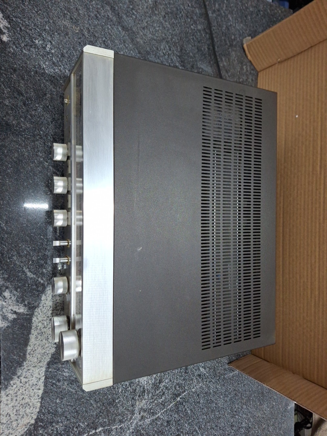 Harmon Kardon HK-560 (parts or repair) A