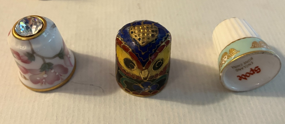 14 Good Assorted Thimbles- Spode, Cloissonne, Brass, Aluminium, China etc. (56)