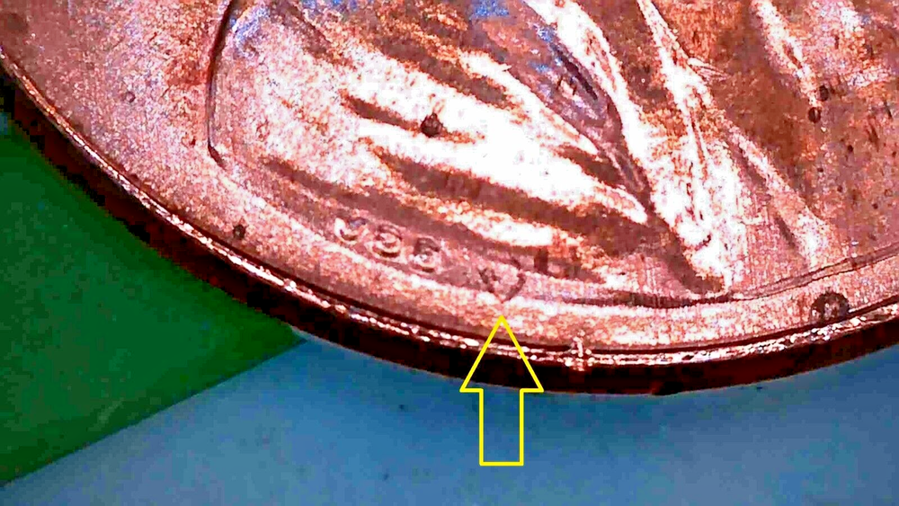 2023 RED Lincoln Shield Cent US Mint ERROR 'Extra V' Uncirculated Condition