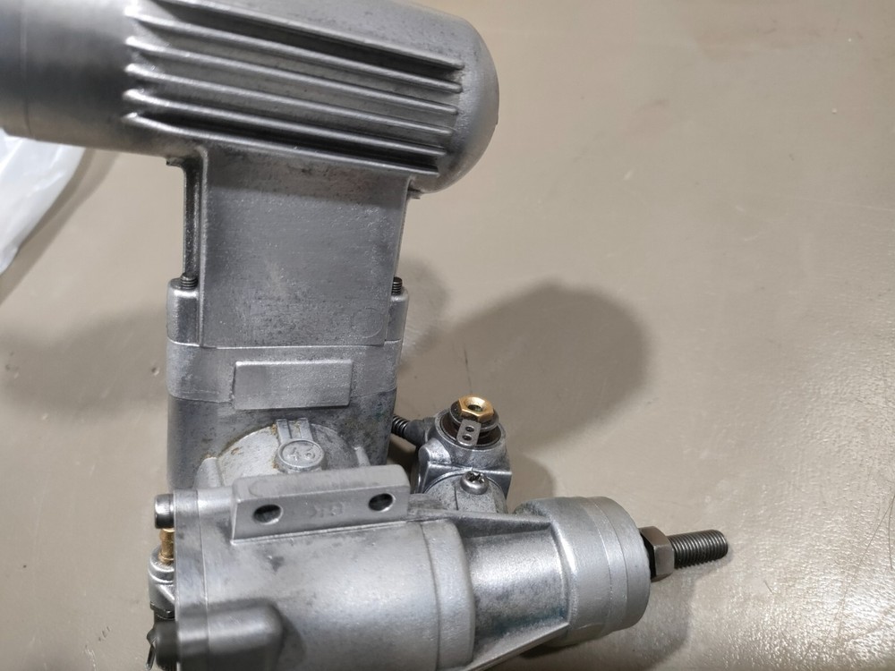 OS Max 46 FX Nitro Airplane Engine 2-Stroke. Tight Compression. OS Engine 46FX