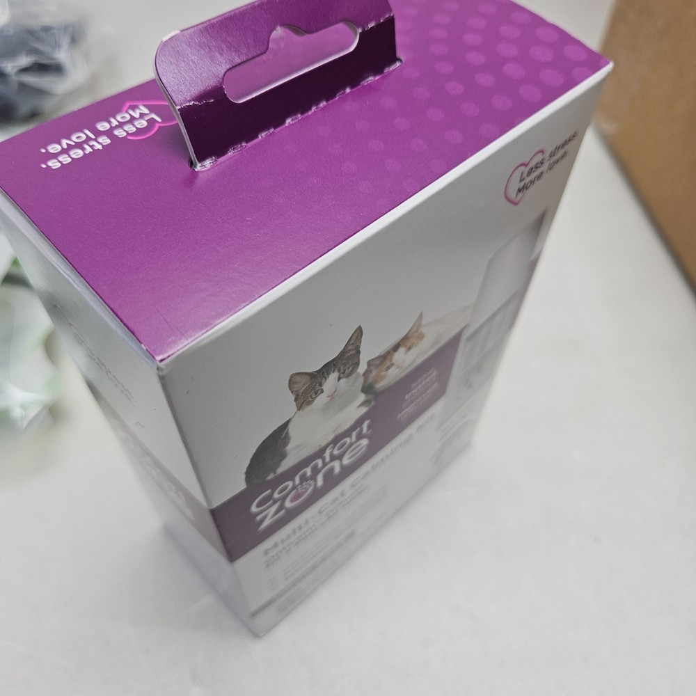 Comfort Zone Cat Calming Opticalm Pheromone Diffuser w/2 Refills Plug in device