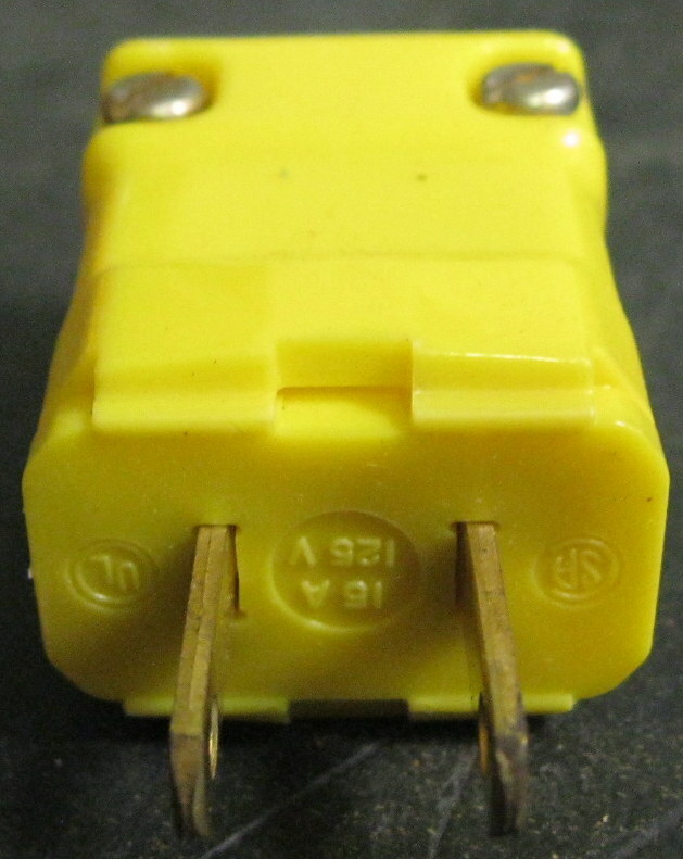 Hubbell 5865VY Valse Dead Front Plug 15A 125V 2W