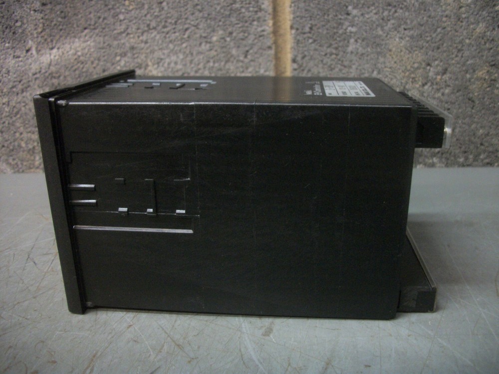 IWAKI EA-50 DIGITAL EH PUMP CONTROLLER EA-50P 100-240VOLT