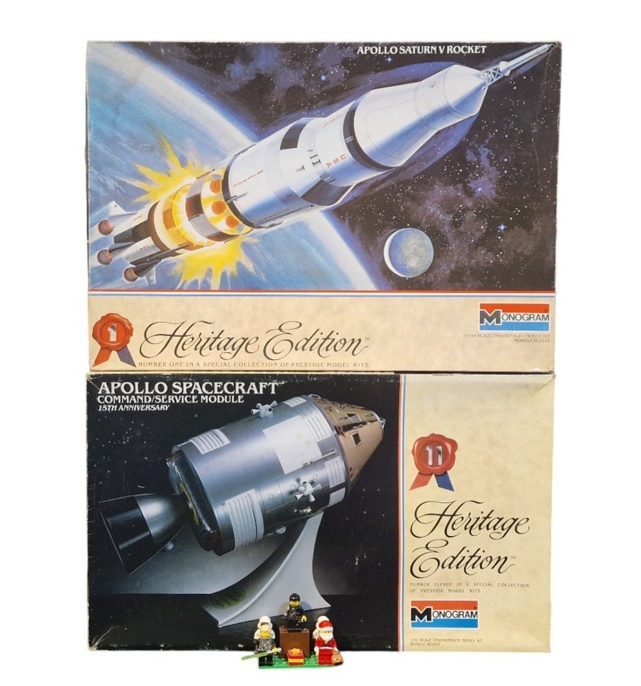 Space : Apollo Saturn V Rocket & Apollo Spacecraft command/service modules kits