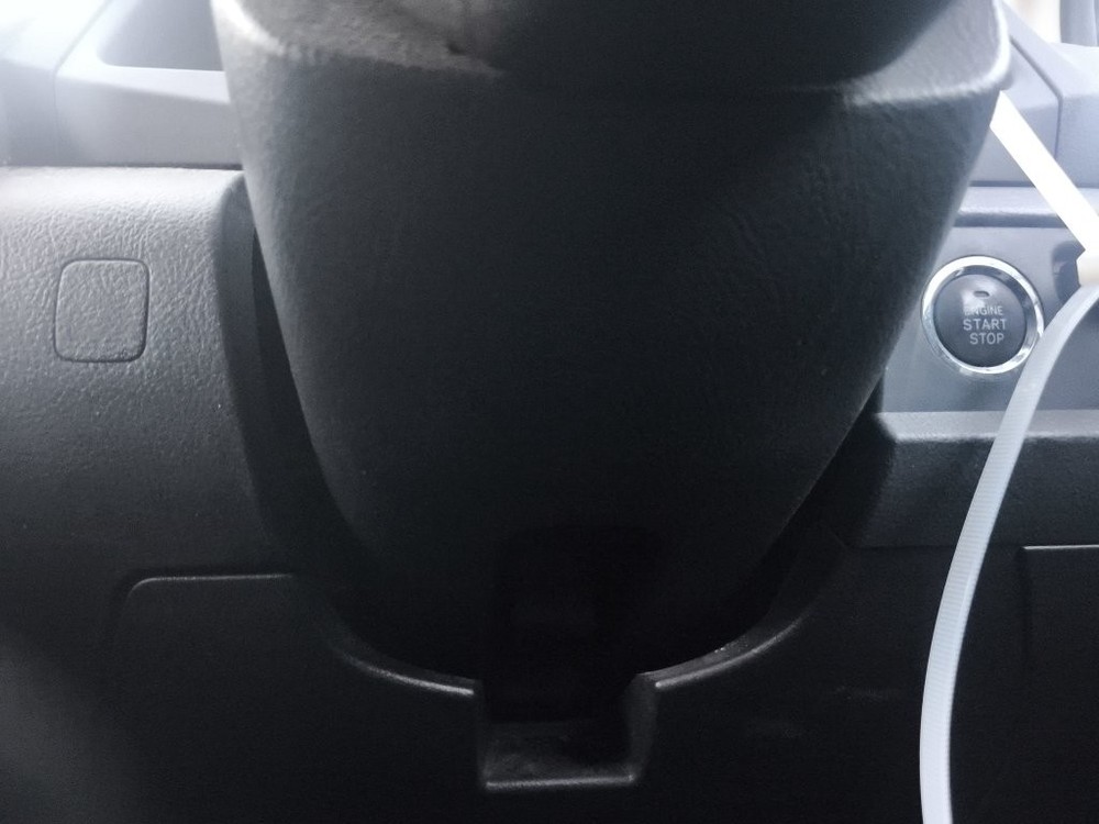 TOYOTA COROLLA VERSO 2002-2007 STEERING COLUMN