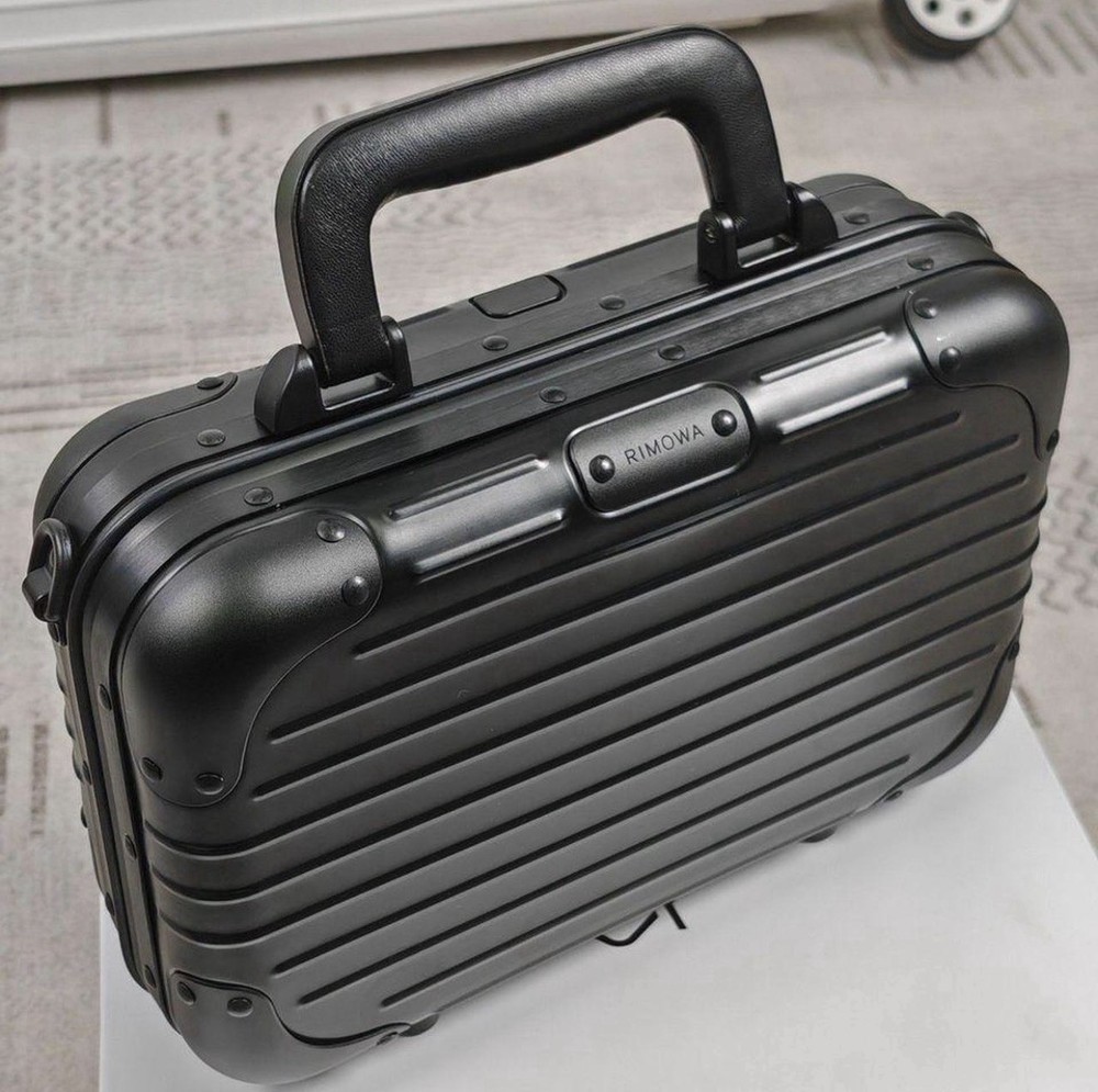 Aluminum crossbody bag