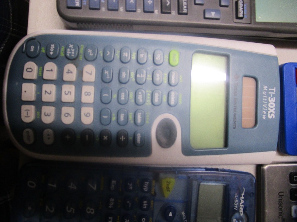 Broken Calculator Lot 7 Count Sharp Unisonic TI Datex