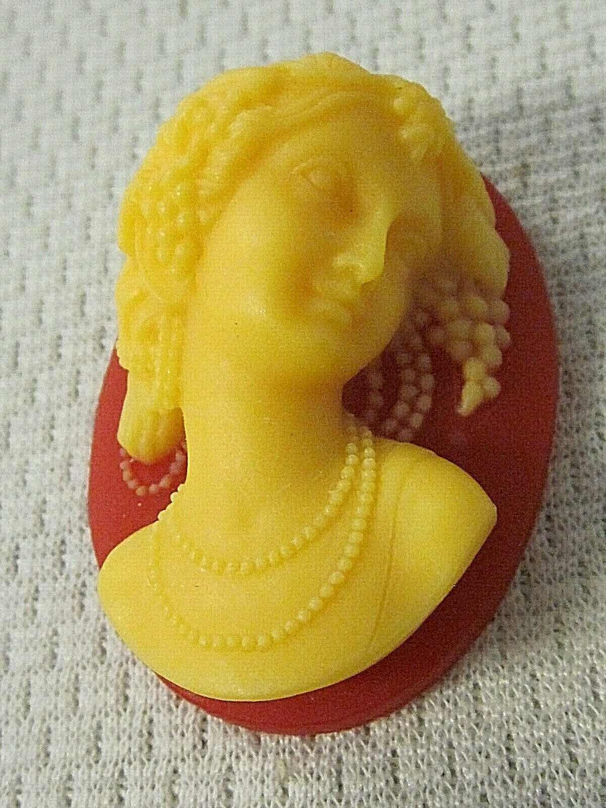 * SALE * VTG CAMEOS 3-D 40x30mm HUGE 16 LOT JEWELRY RESIN FINDINGS REPAIR CRAFTS