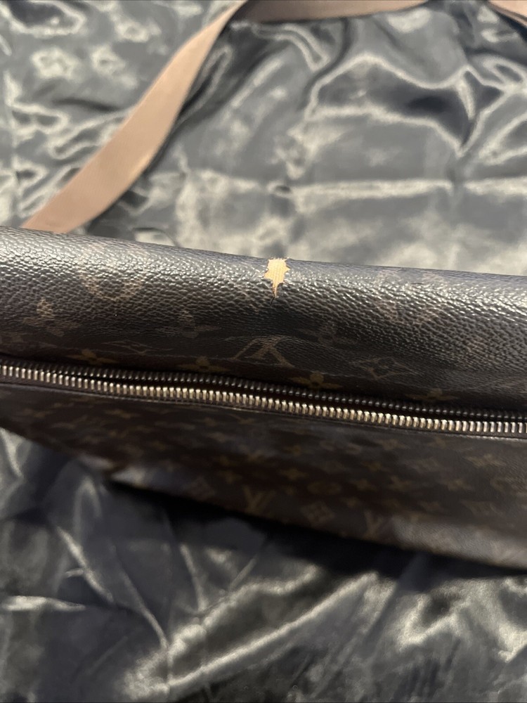 Auth LOUIS VUITTON Messenger MM Beaubourg