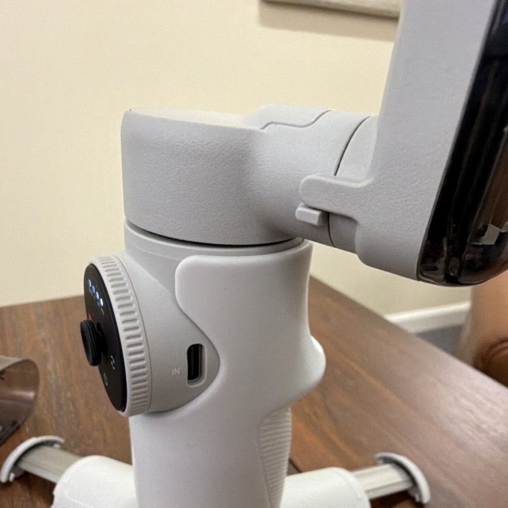 Insta360 Flow Motorized Foldable Smartphone Gimbal Stabilizer